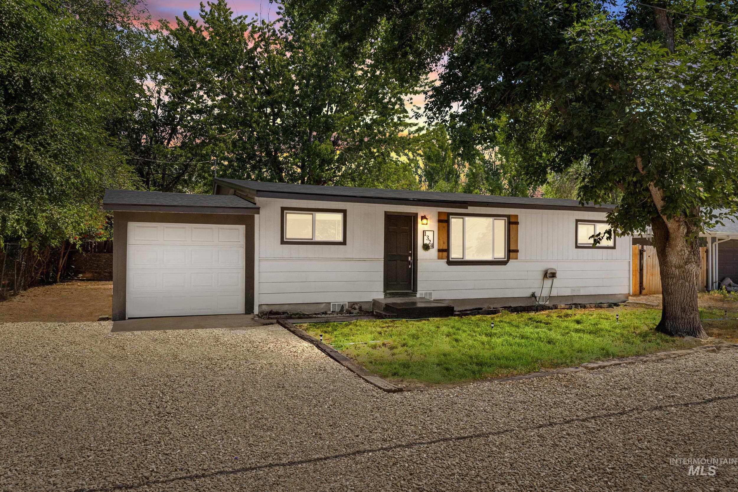 Bonneville St, Nampa, ID 83651