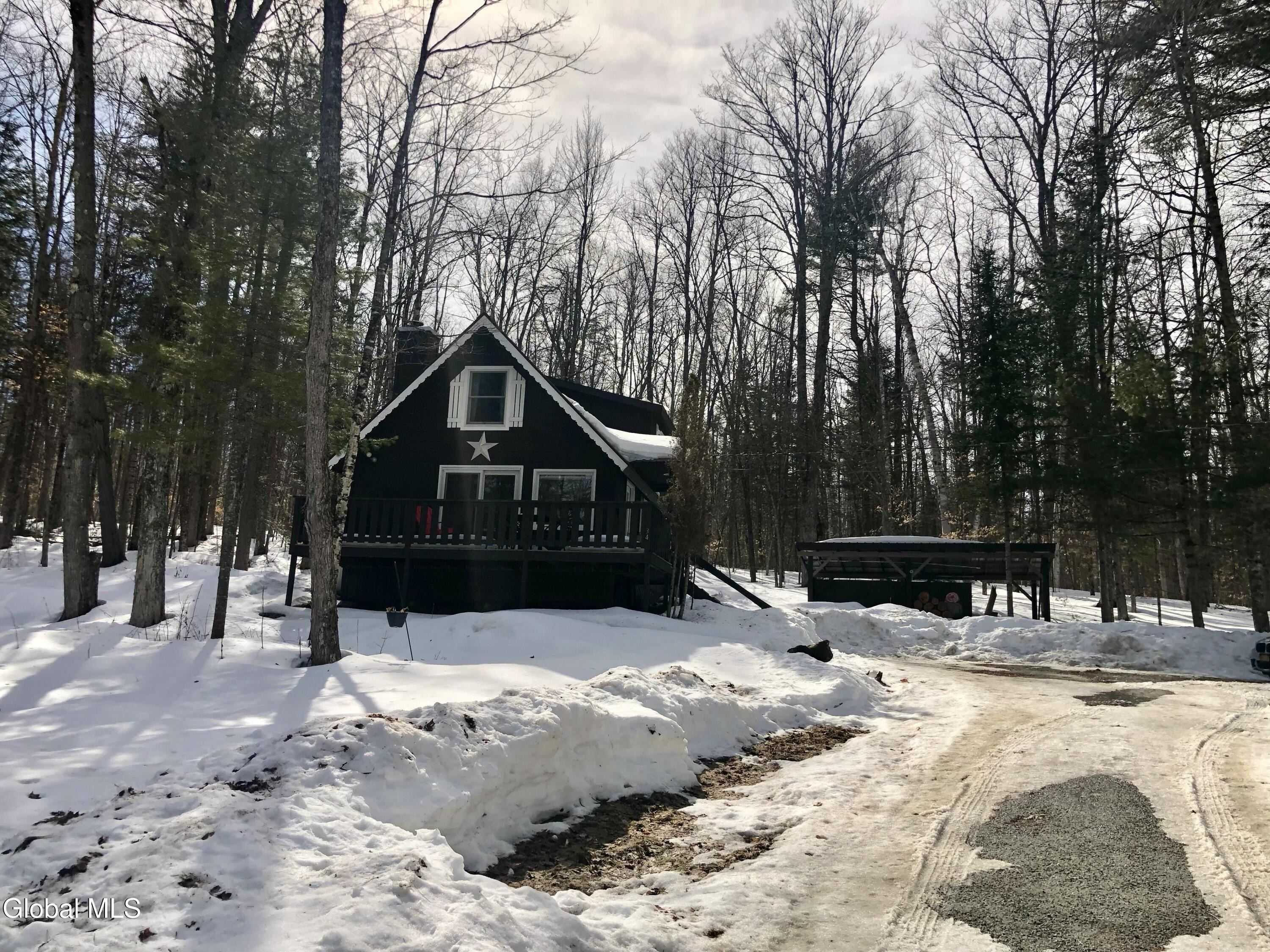 Park Rd, Johnsburg, NY 12843