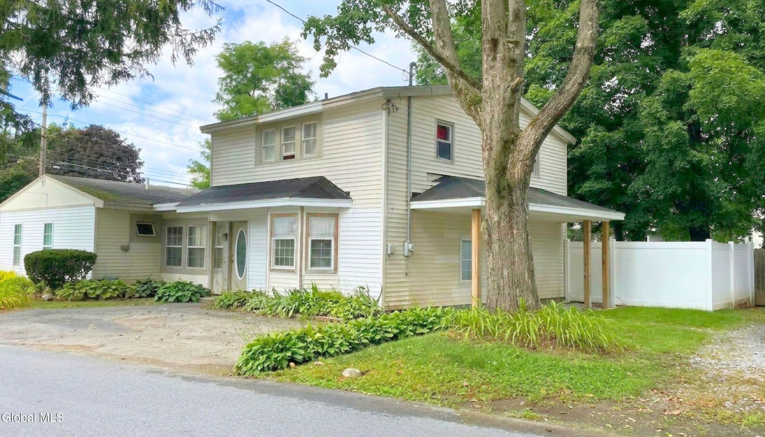 Jefferson St, Saratoga Springs, NY 12866 #1