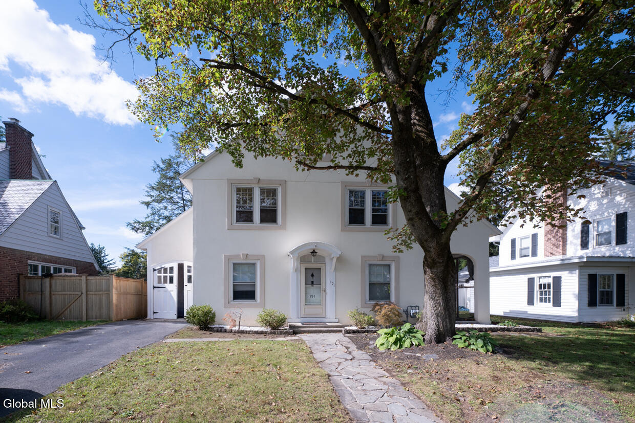 Main Ave, Albany, NY 12208