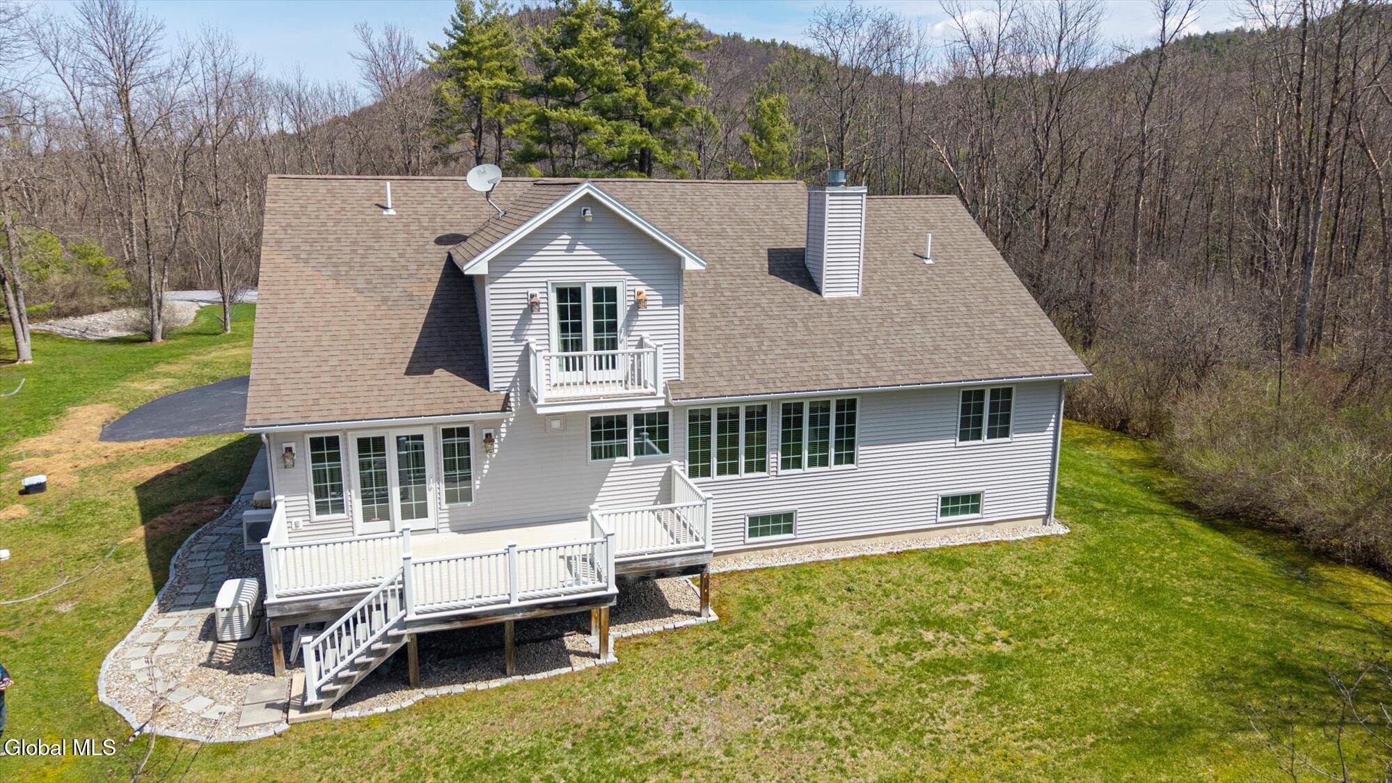 Mossy Point Rd, Ticonderoga, NY 12883