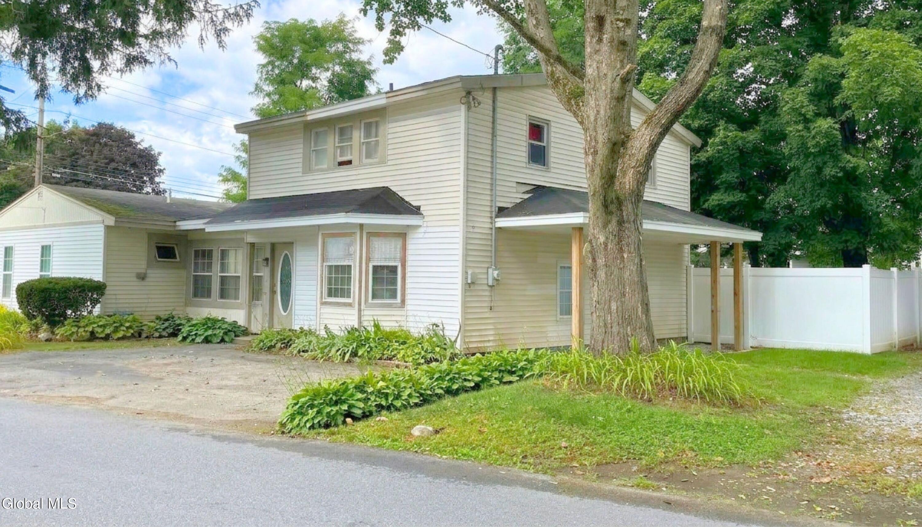 Jefferson St, Saratoga Springs, NY 12866