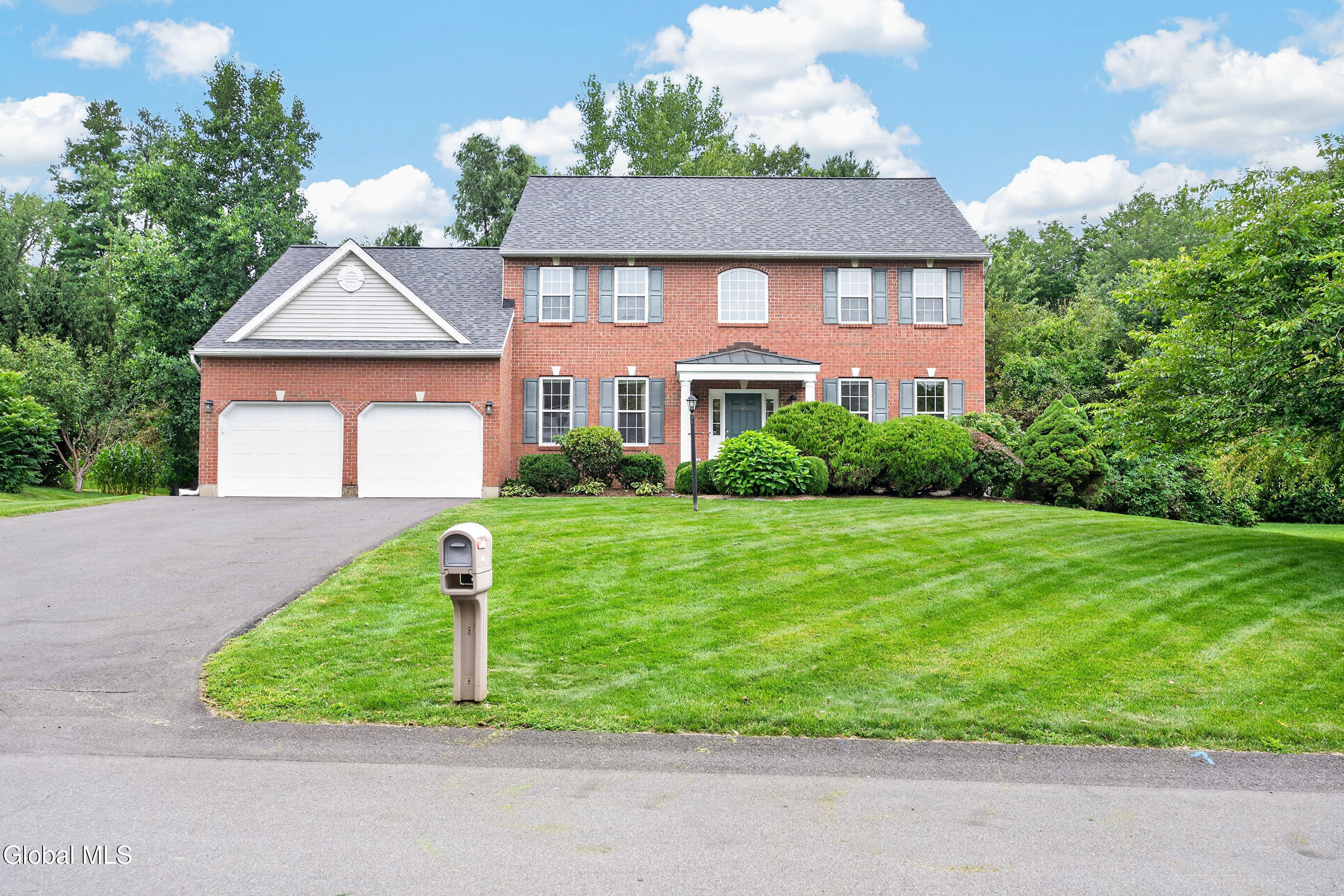 Victoria Ct, Schenectady, NY 12309