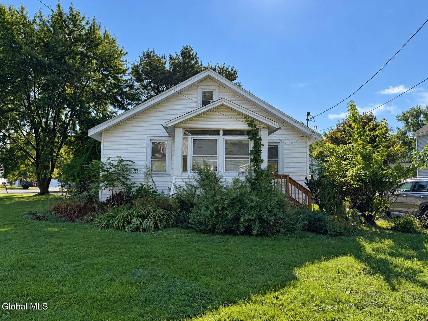 Western Ave, Watervliet, NY 12189