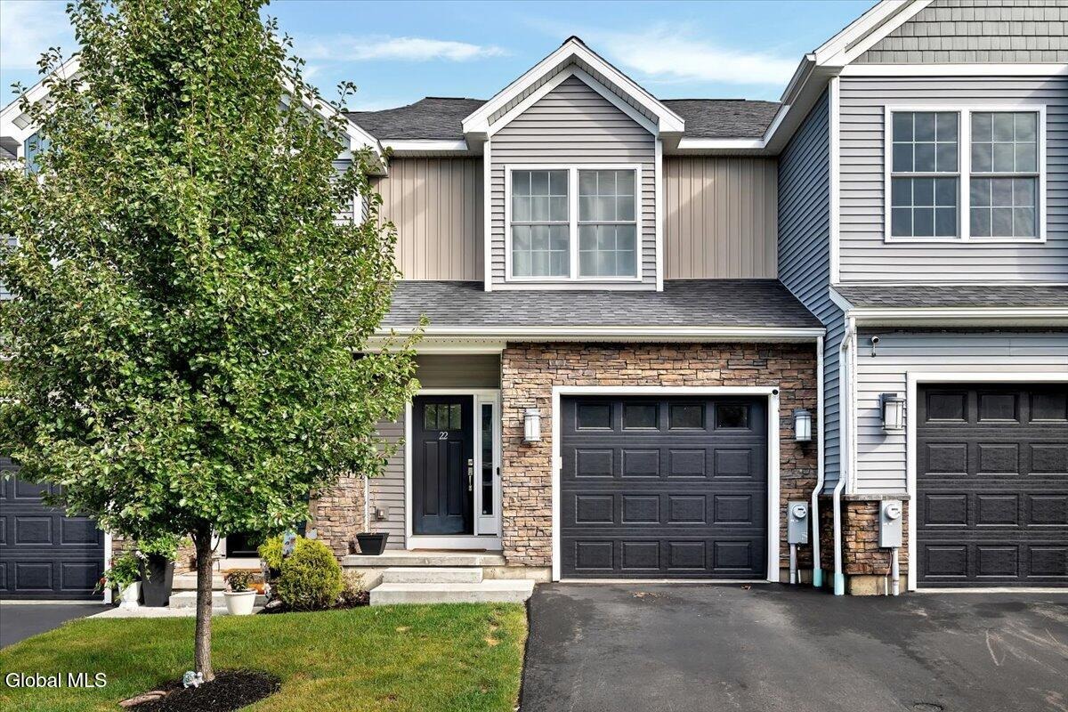 Stacey Way, Troy, NY 12180