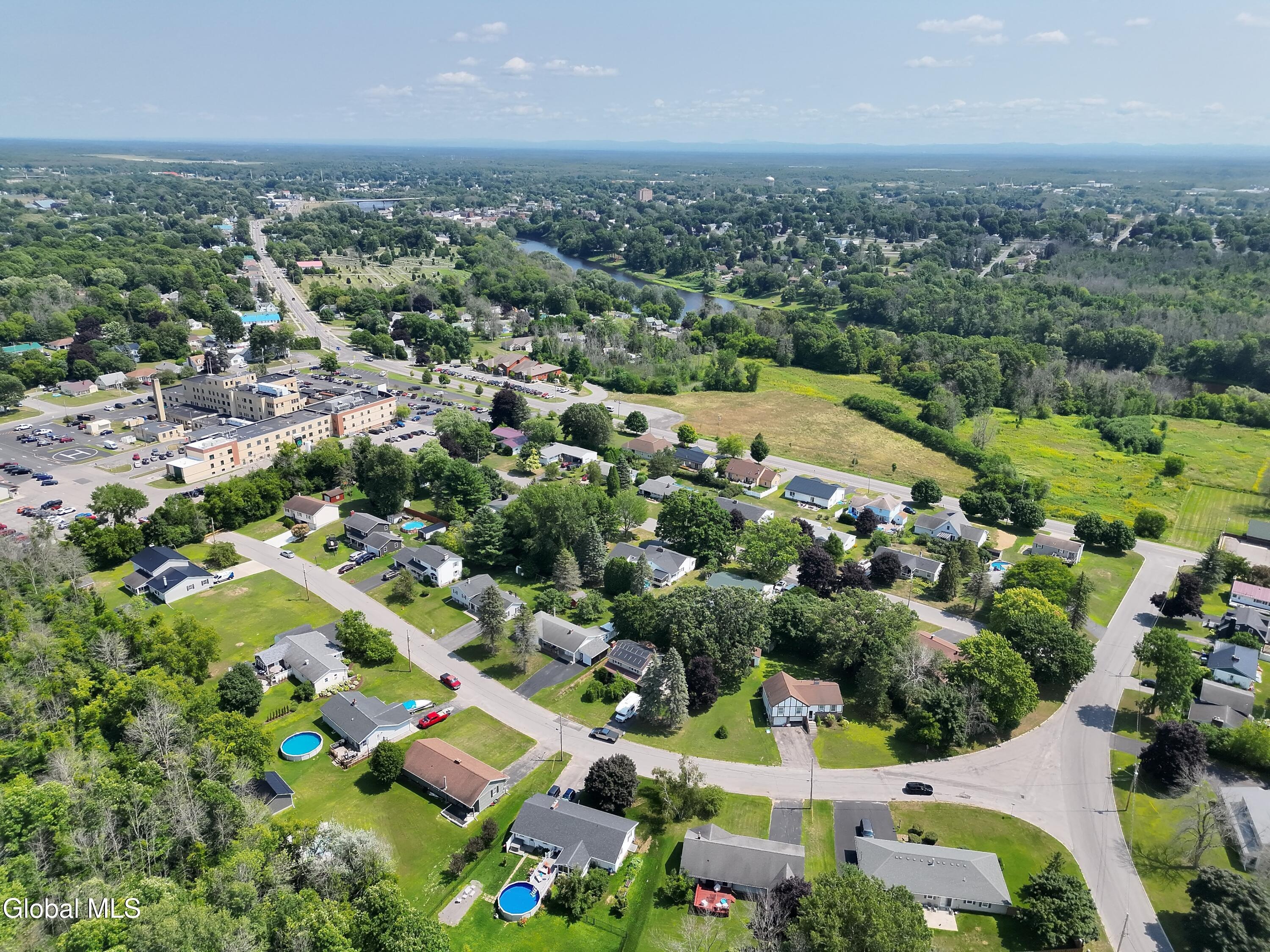 Elgin Ave, Massena, NY 13662
