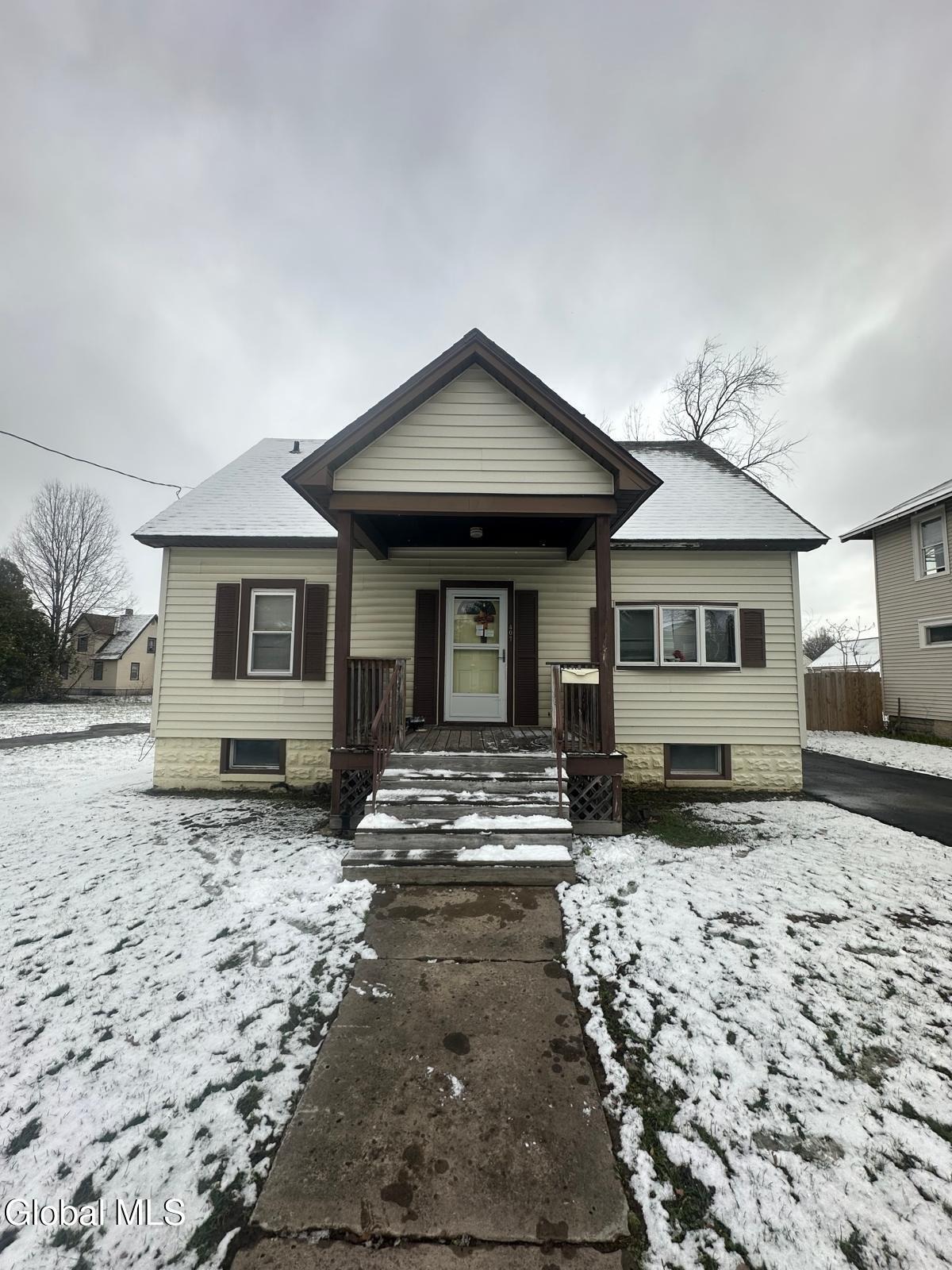 Bloomfield St, Rome, NY 13440