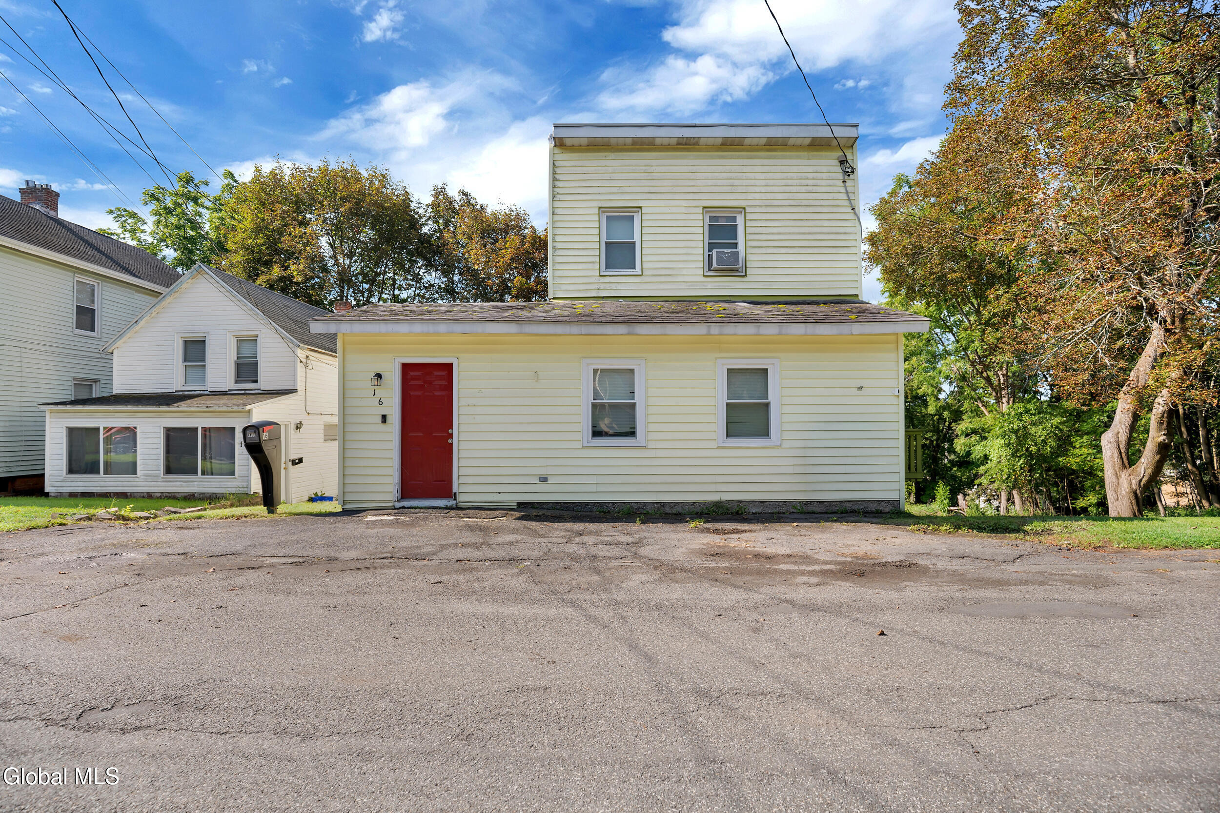 Billings Ave, Troy, NY 12180