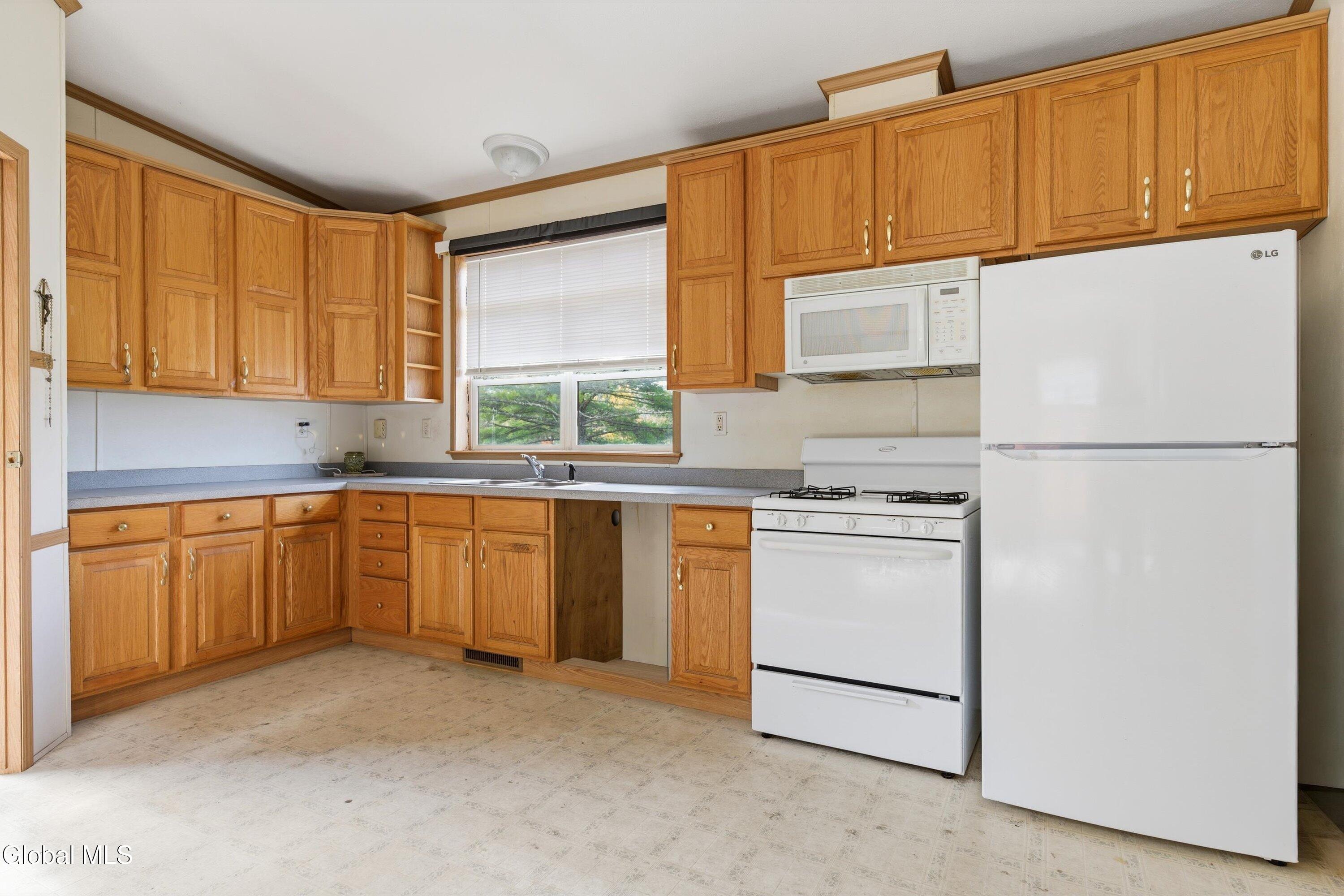 Country Ln, Ticonderoga, NY 12883 #1