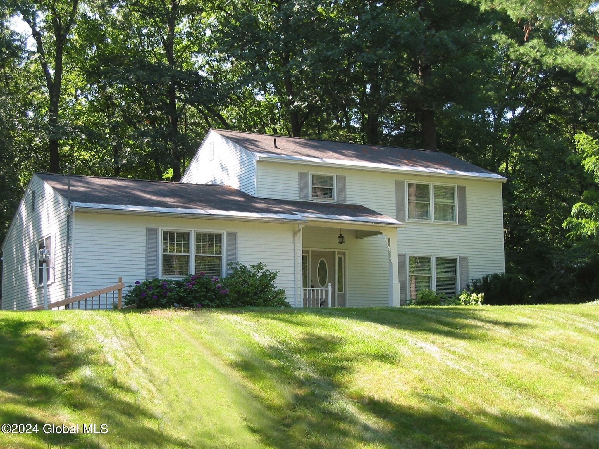 Berkshire Dr, Clifton Park, NY 12065