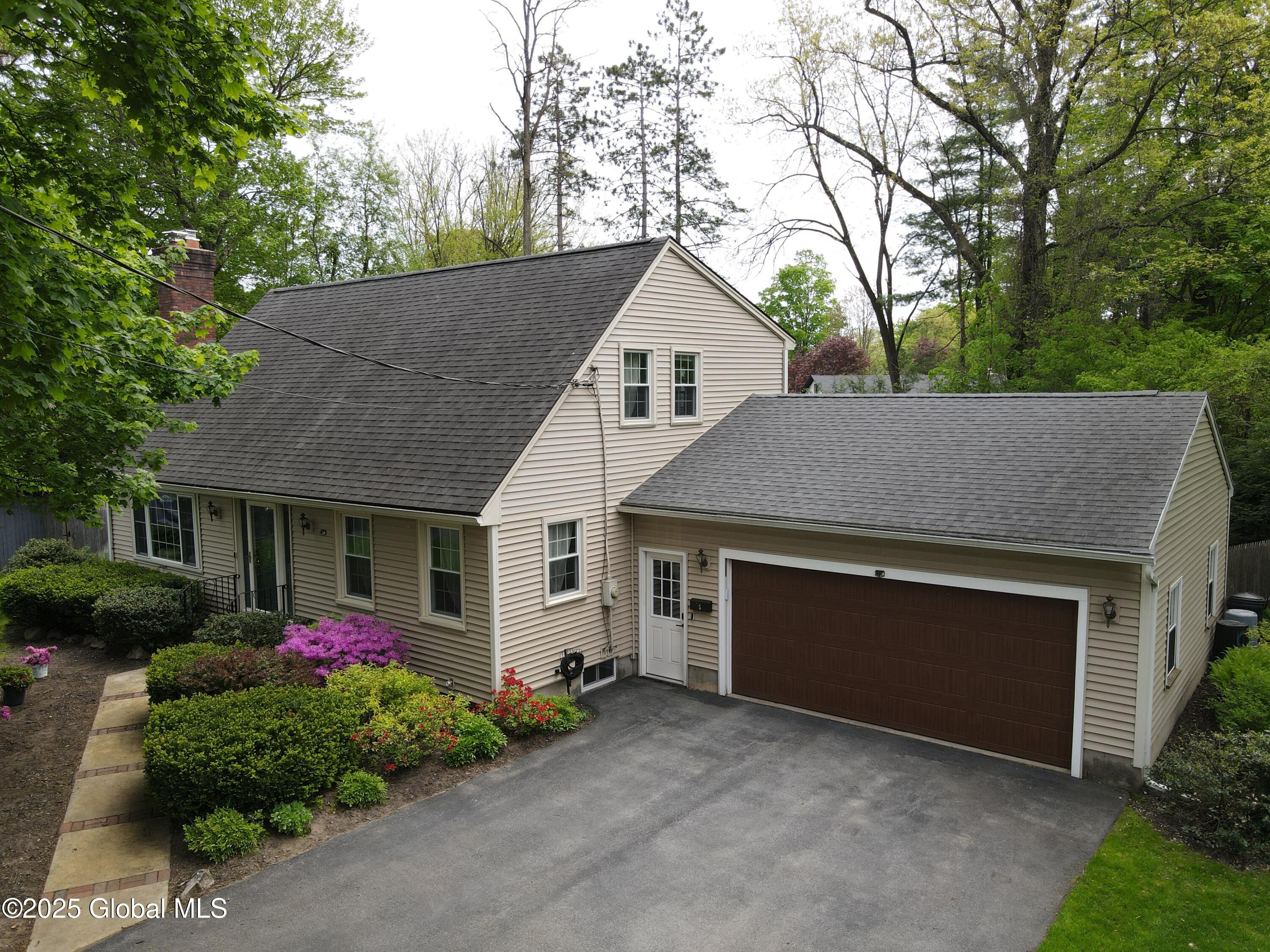 Moon Dr, Saratoga Springs, NY 12866 #1