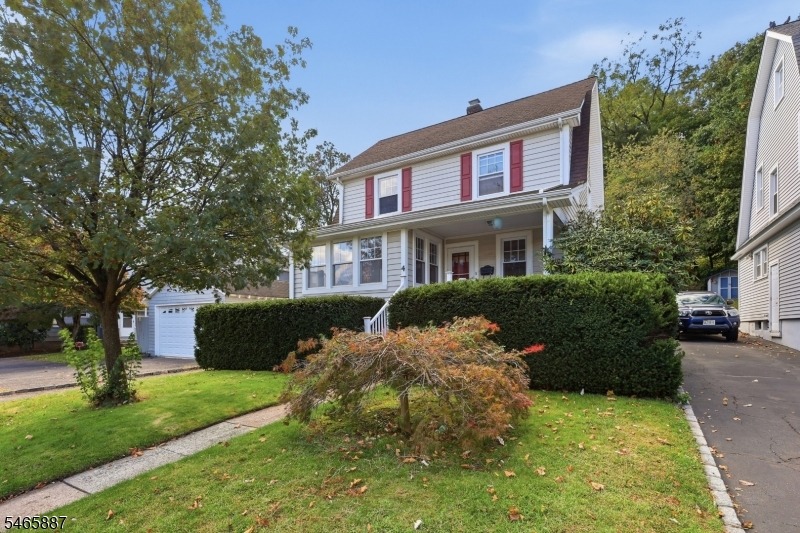 Denman Pl, Summit, NJ 07901