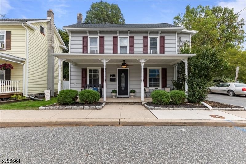Depue St, Belvidere, NJ 07823