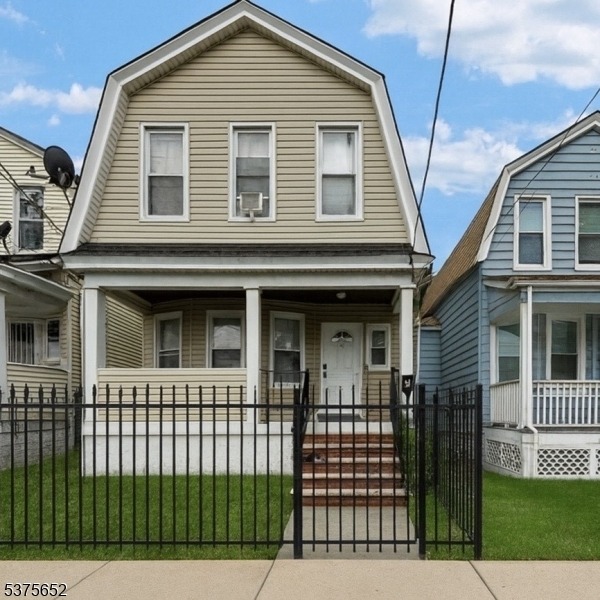 Coit St, Irvington, NJ 07111