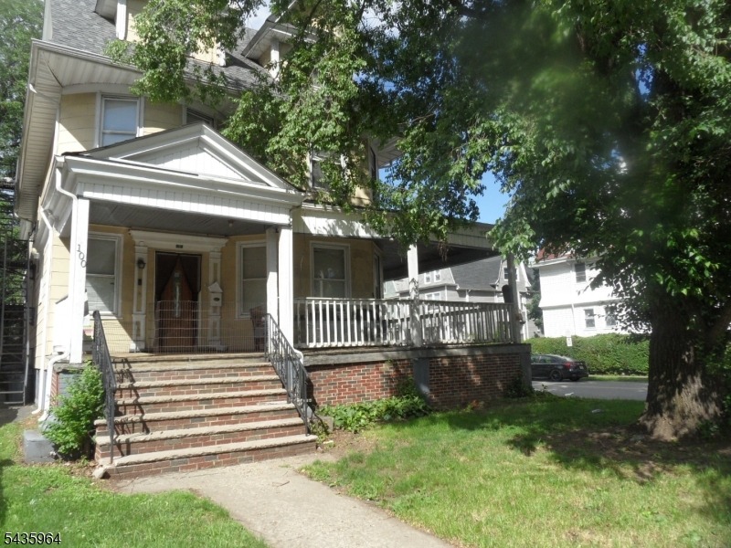 Park Ave, East Orange, NJ 07017