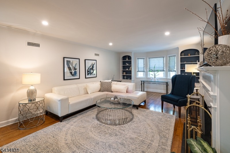 Wychwood Rd, Westfield, NJ 07090 #1