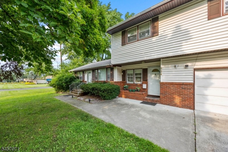 Lloyd Rd, Matawan, NJ 07747 #1