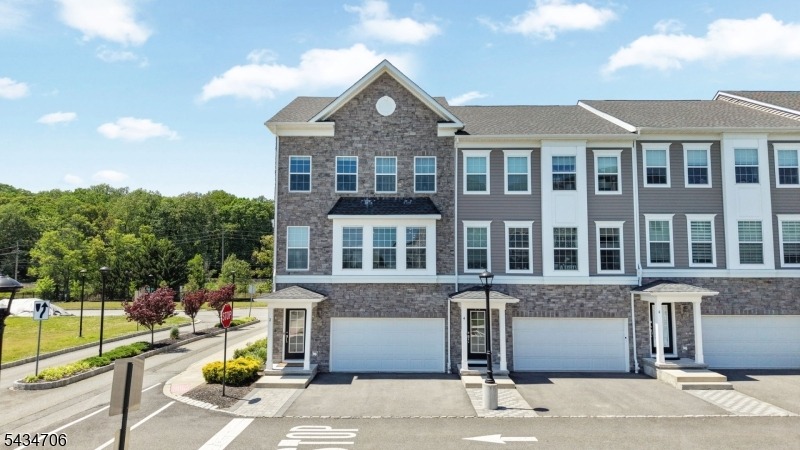 Doherty Way, Morris Plains, NJ 07950