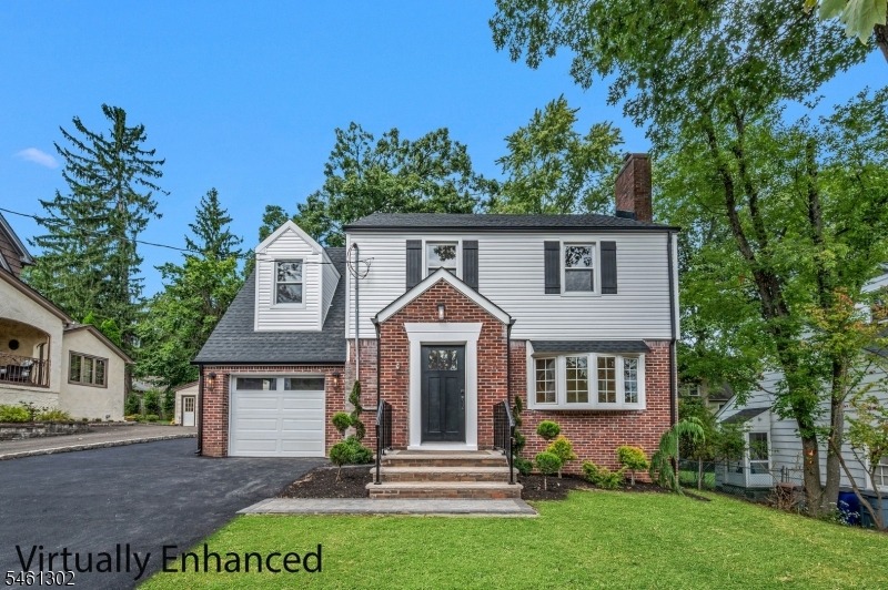 Howard St, Verona, NJ 07044