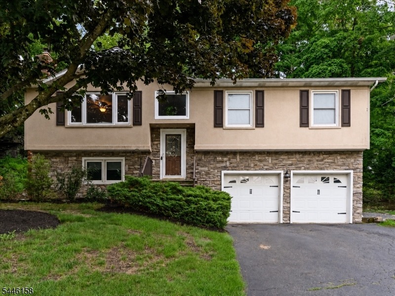 Valley View Trl, Sparta, NJ 07871