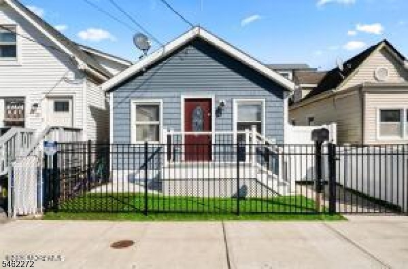 Highland Ave, Keansburg, NJ 07734