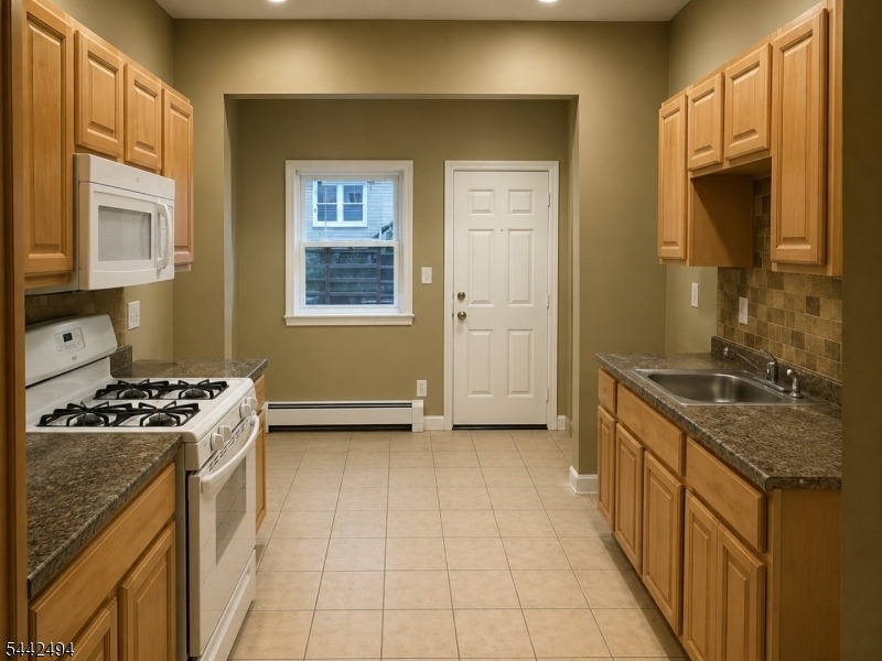 Columbia Ave, Newark, NJ 07106 #1
