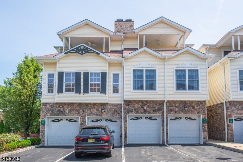 Roseland Ave, Caldwell, NJ 07006