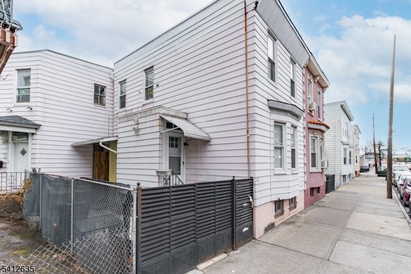 Lang St, Newark, NJ 07105 #1