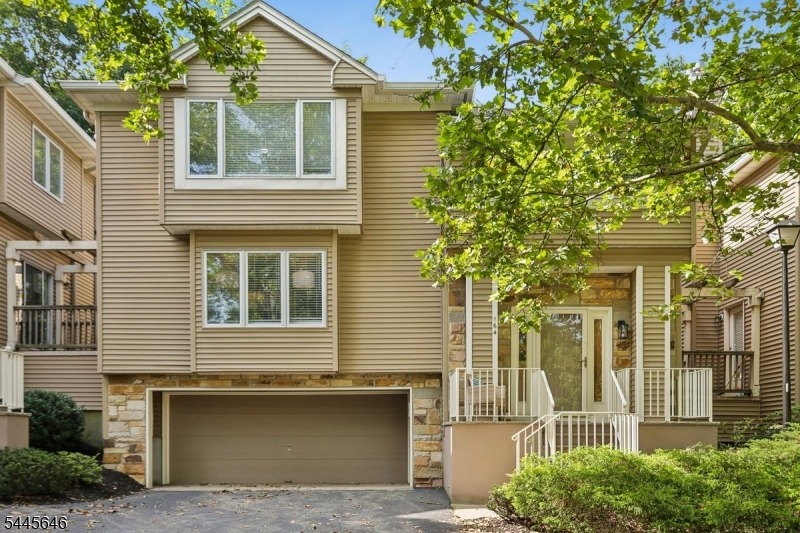 Clarken Dr, West Orange, NJ 07052