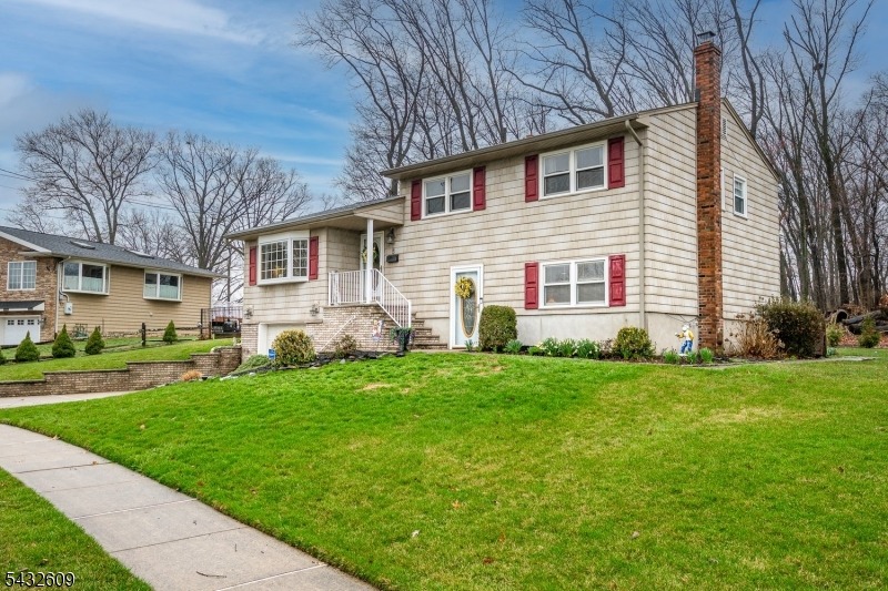 Adelphi Ct, Edison, NJ 08837 #1