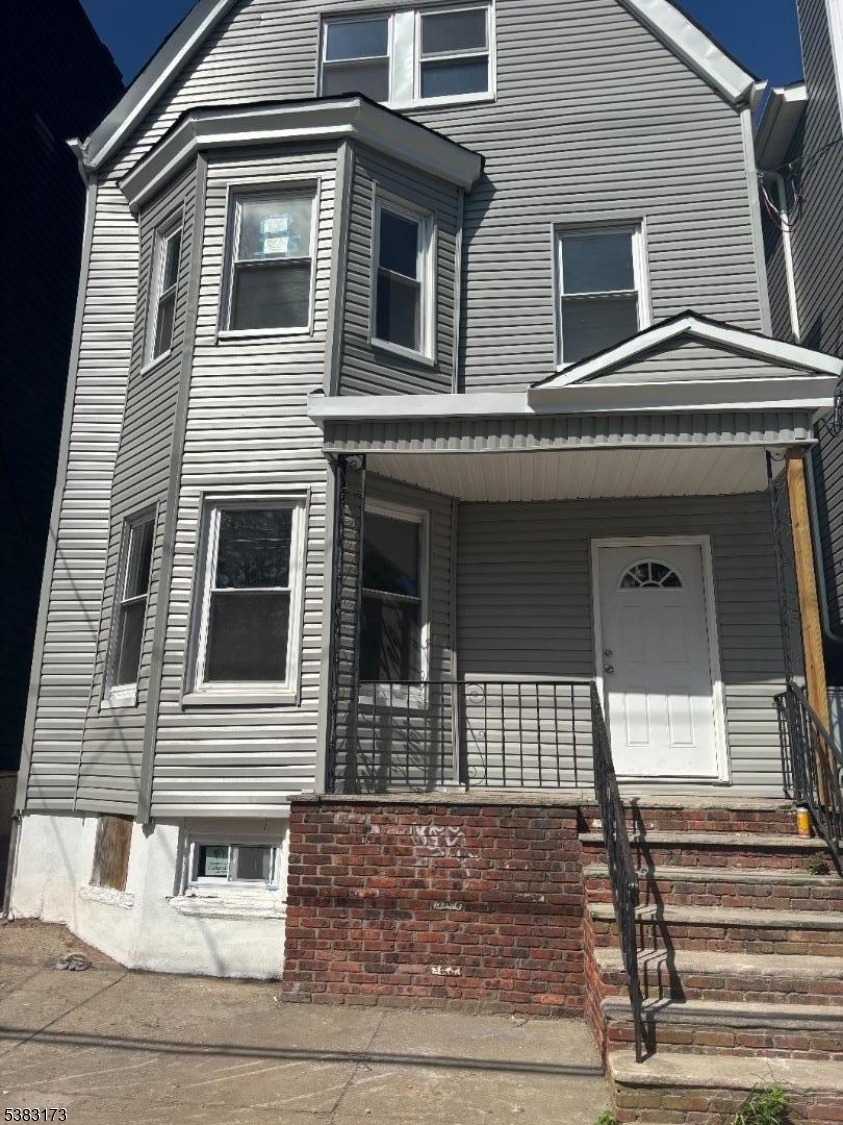 Littleton Ave, Newark, NJ 07103