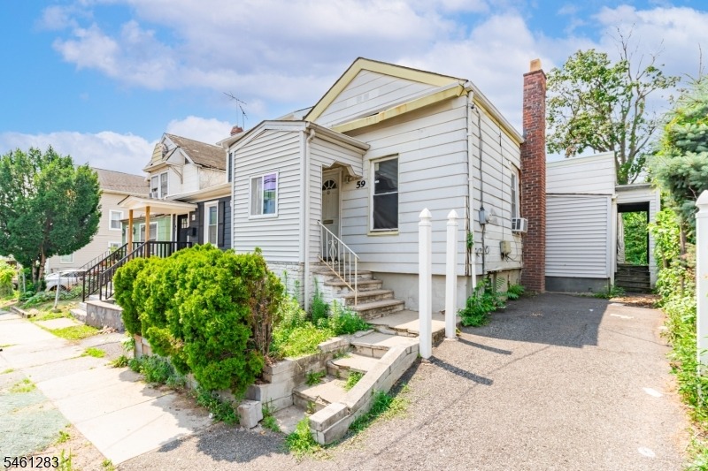 Augusta St, Irvington, NJ 07111