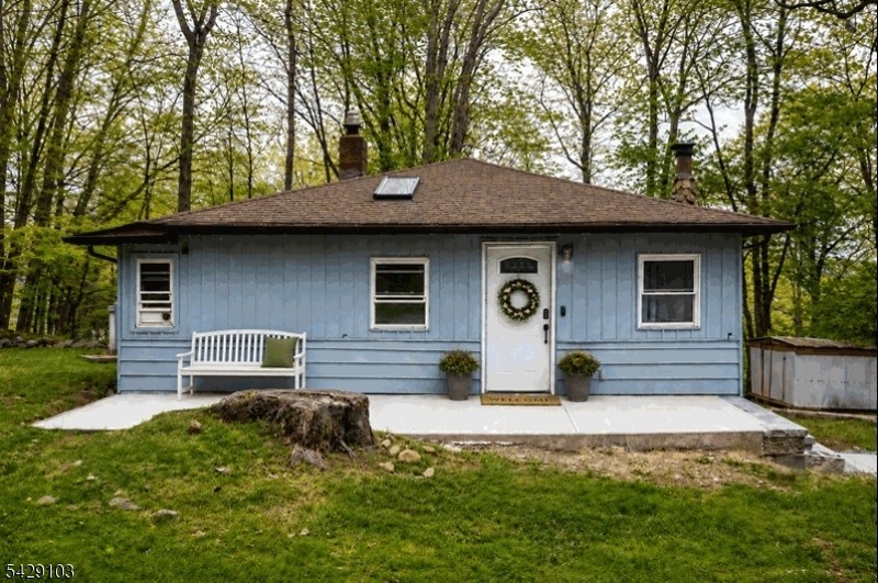 Mohican Ave, Landing, NJ 07850