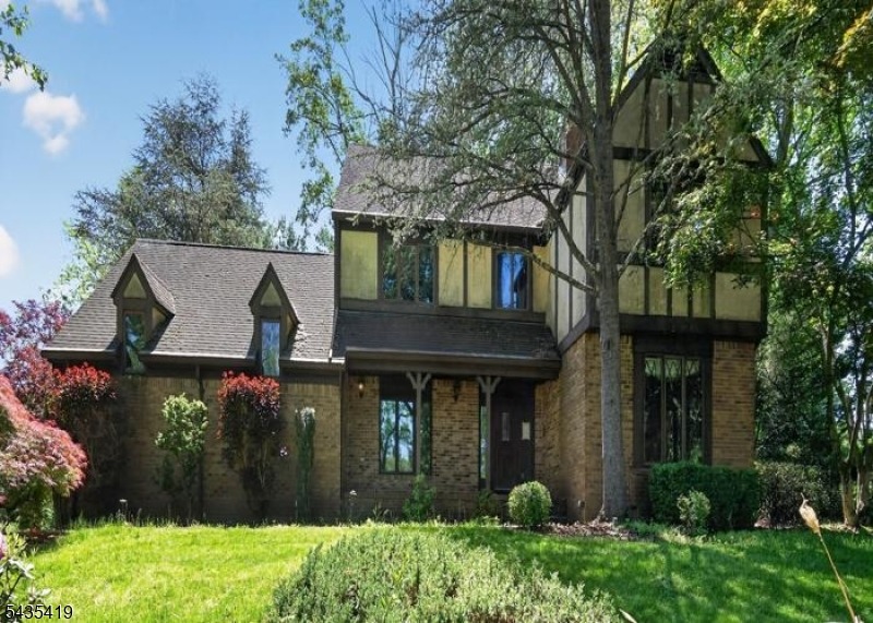 Raritan Rd, Scotch Plains, NJ 07076