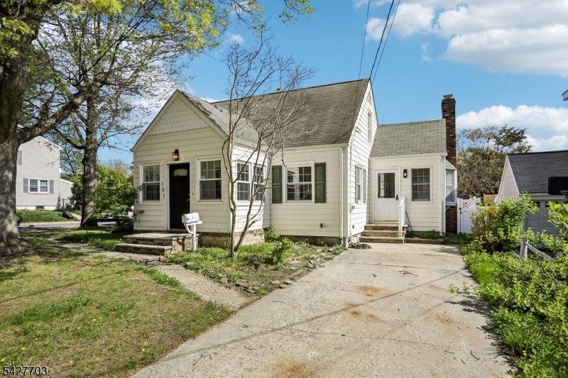 Ravine Dr, Matawan, NJ 07747