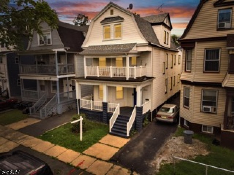 Clinton St, East Orange, NJ 07018