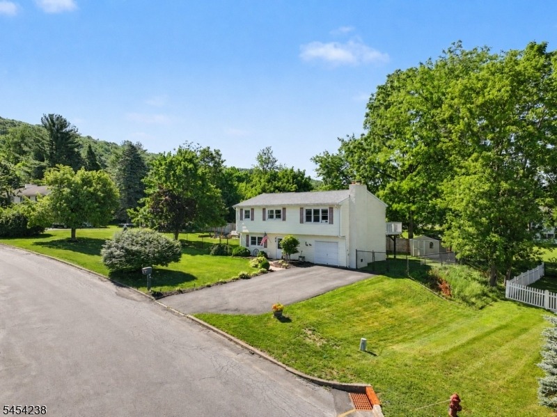 Bettino Dr, Ogdensburg, NJ 07439
