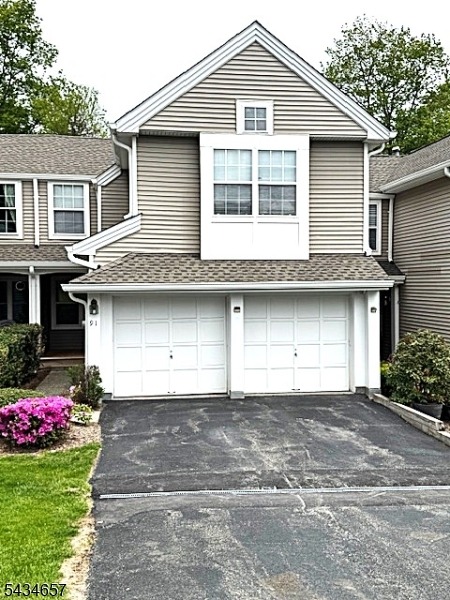 Woodmont Dr, Randolph, NJ 07869