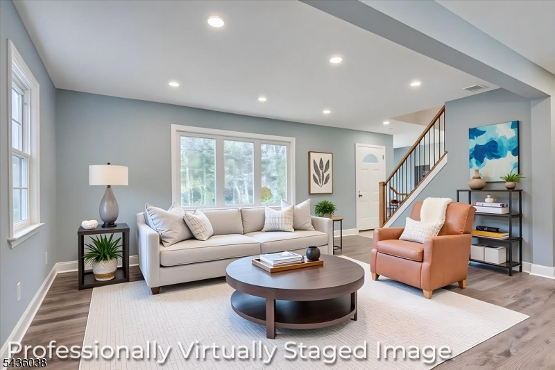 3rd Ave, Roselle, NJ 07203