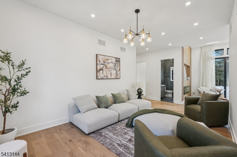Billingsley Dr, Livingston, NJ 07039 #1