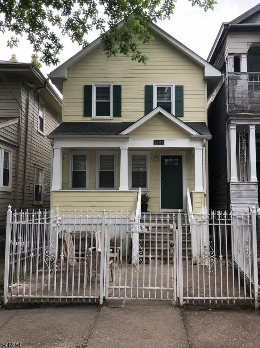 Columbia Ave, Newark, NJ 07106