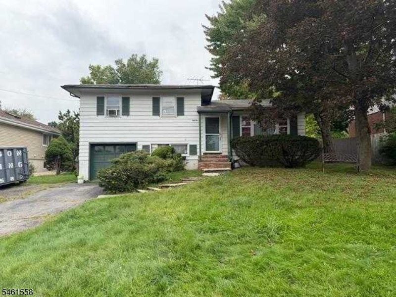 Grand Ave, Cedar Knolls, NJ 07927