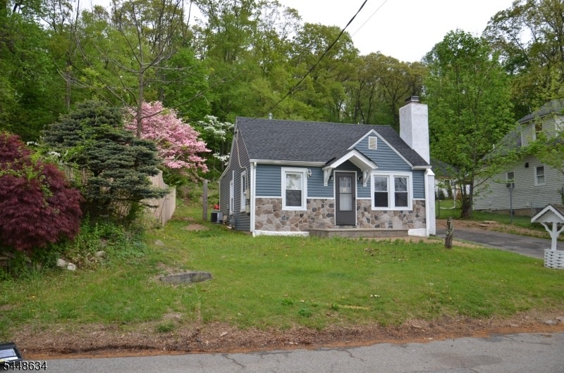 Fairview Ave, Mine Hill, NJ 07803