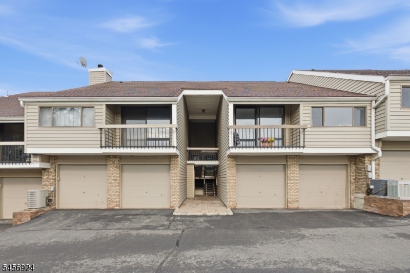 Slope , Clinton, NJ 08809
