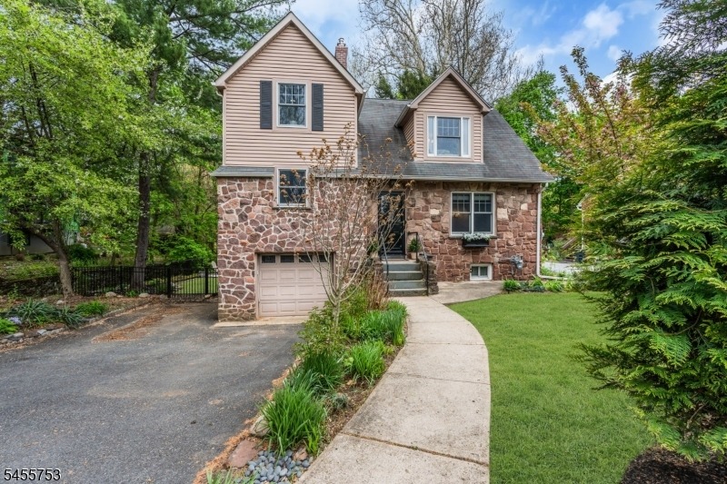 Passaic Ave, Roseland, NJ 07068 #1