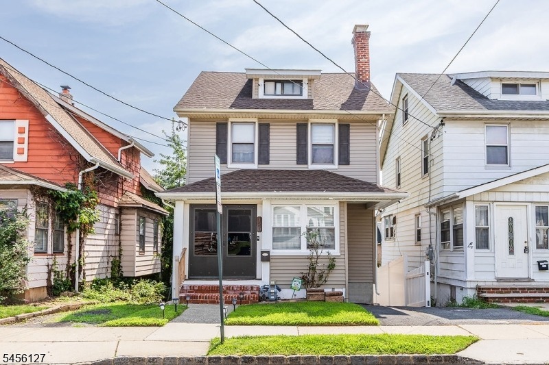 Dewitt Ave, Belleville, NJ 07109