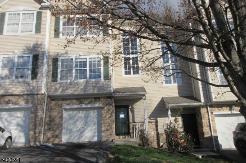 95 Pinehurst Dr  