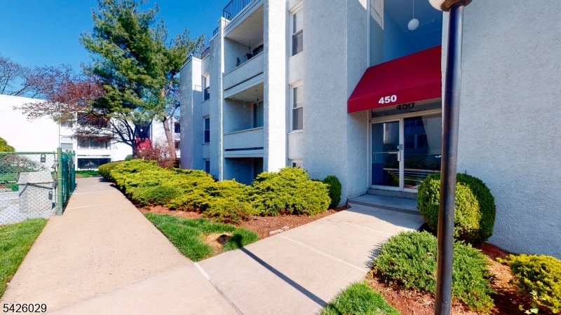 River Rd, Nutley, NJ 07110