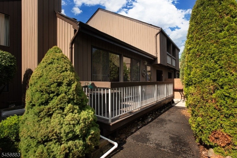 Bloomingdale Dr, Hillsborough, NJ 08844
