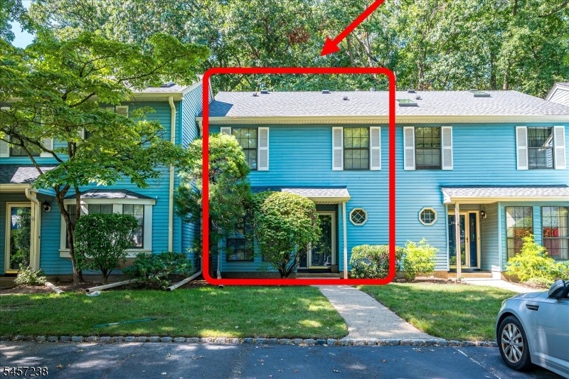 Timber Oaks Rd, Edison, NJ 08820
